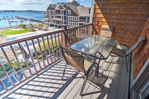 Wyndham Newport Onshore Hotel in Newport