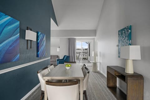 Wyndham Newport Onshore Hotel in Newport