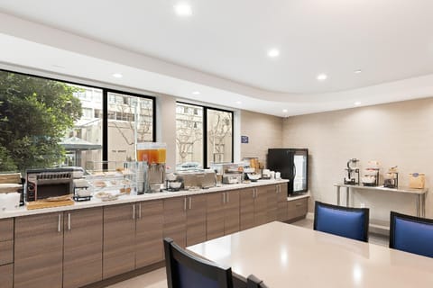 Best Western Red Coach Inn Hotel in Western Addition