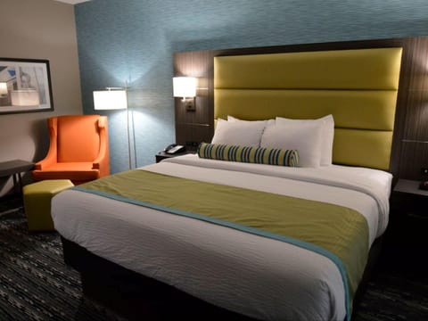 Holiday Inn Express & Suites Pasadena Houston Southeast By IHG Hotel in Pasadena