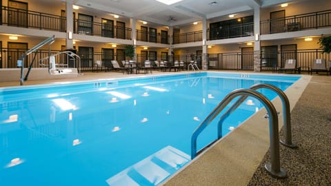 Best Western Harvest Inn & Suites Hotel in Grand Forks