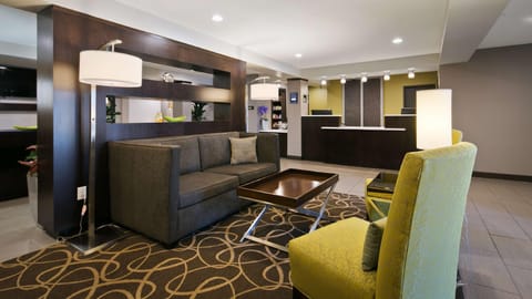 Best Western Harvest Inn & Suites Hotel in Grand Forks