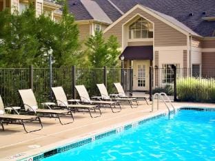 Sonesta Simply Suites Cleveland Westlake Hotel in Westlake