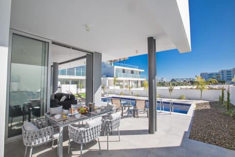 Villa Prol14, Fantastic 5bdr Brand New Protaras Villa with Private Pool Resort in Protaras