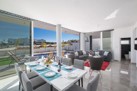 Villa Prol14, Fantastic 5bdr Brand New Protaras Villa with Private Pool Resort in Protaras