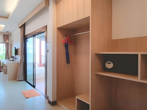 Golden Bay Cottage Resort in Sala Dan