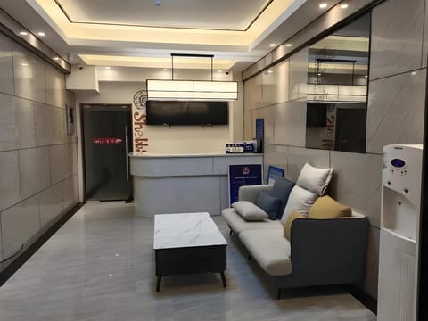 Shell Hotel Beijing Municipal Government New District Tuqiao Metro Station Hotel in Tianjin