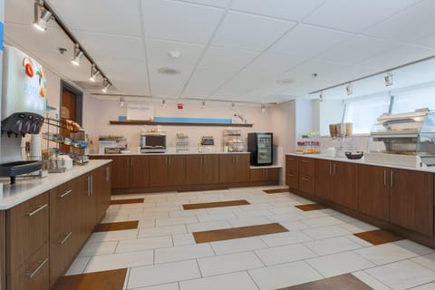 Holiday Inn Express Milwaukee - West Medical Center By IHG Hotel in Wauwatosa