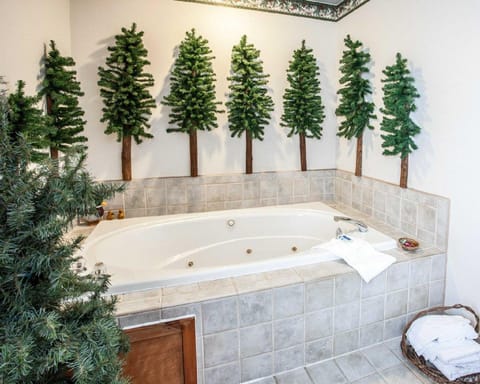 Rodeway Inn & Suites Spokane East Hotel in Spokane Valley