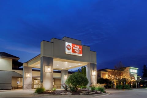 Best Western Plus Dubuque Hotel & Conference Center Hotel in Dubuque