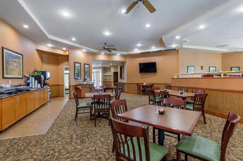Best Western Plus Inn at Hunt Ridge Hotel in Rockbridge County