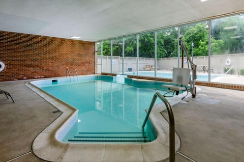 Best Western Plus Inn at Hunt Ridge Hotel in Rockbridge County