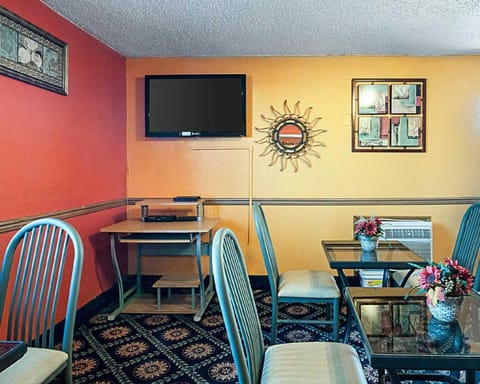 Super 8 by Wyndham Benton Harbor/St. Joseph Hotel in Michigan