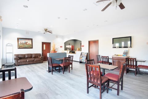 OYO Townhouse Clute Lake Jackson Hotel in Lake Jackson