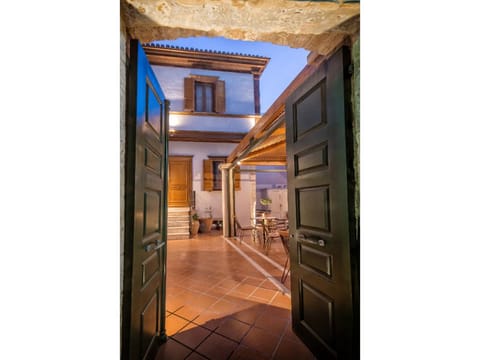 VENEZIANO BOUTIQUE HOTEL Apartment hotel in Heraklion