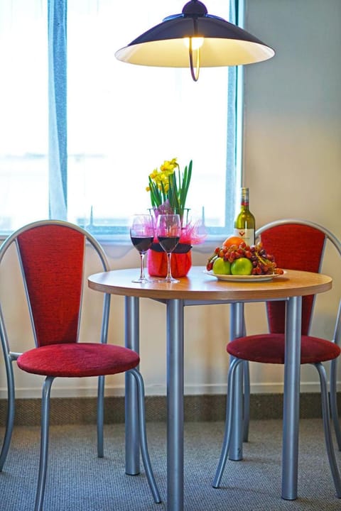 Ashwood Manor Hotel Motel in Hamilton