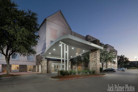 Best Western Plus Las Colinas Inn & Suites Hotel in Irving