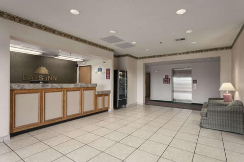 Days Inn by Wyndham Jefferson City Hotel in Jefferson City