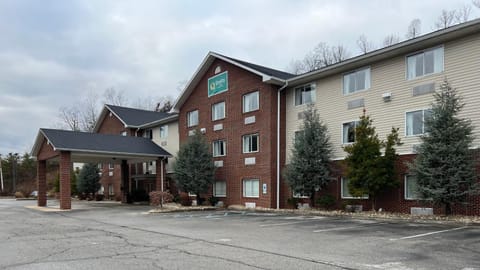 Quality Inn Huntington University Area Hotel in Huntington