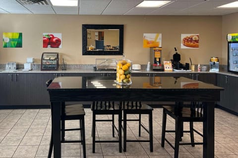 Quality Inn Huntington University Area Hotel in Huntington
