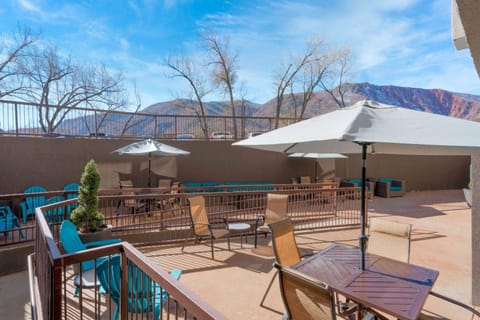 La Quinta Inn & Suites by Wyndham Glenwood Springs Hotel in Glenwood Springs