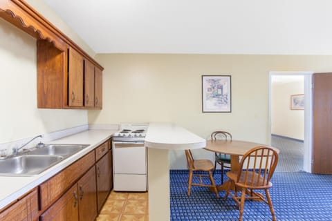 Super 8 By Wyndham Sallisaw Hotel in Ozark Mountains