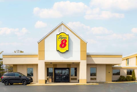 Super 8 By Wyndham Indianapolis South Hotel in Perry Township