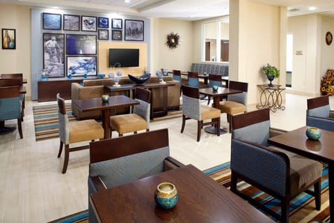Shared lounge/TV area