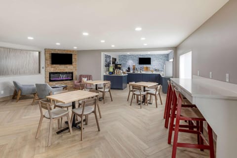 Comfort Inn Mount Pleasant - Racine Hotel in Racine