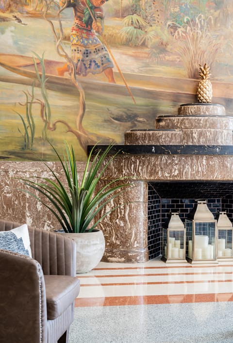 Essex House Hotel in Flamingo Lummus