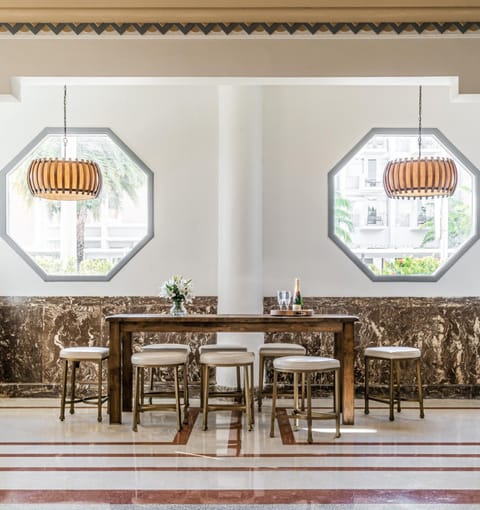 Essex House Hotel in Flamingo Lummus