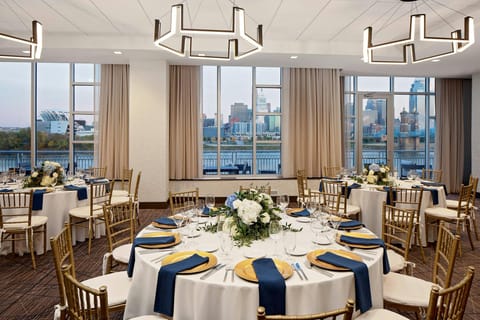 Cincinnati Marriott at RiverCenter Hotel in Covington