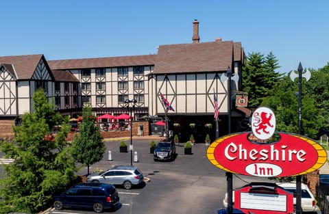 The Cheshire Inn in Richmond Heights