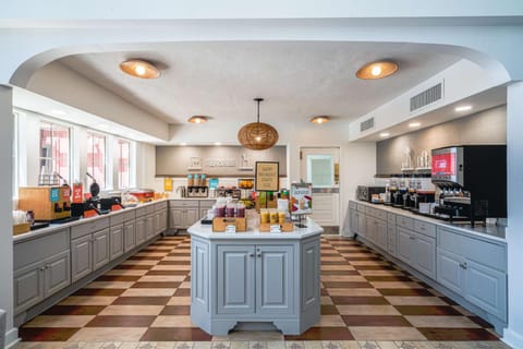 Hampton Inn & Suites Amelia Island-Historic Harbor Front Hotel in Fernandina Beach