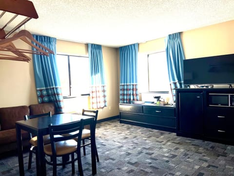 Super 8 By Wyndham Estherville Hotel in Iowa