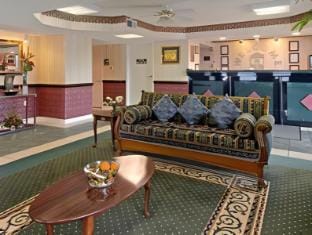 Super 8 By Wyndham Mobile Hotel in Mobile