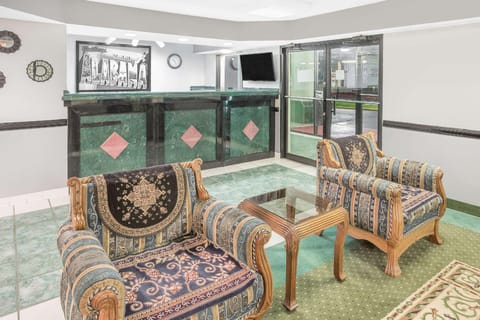 Super 8 By Wyndham Mobile Hotel in Mobile