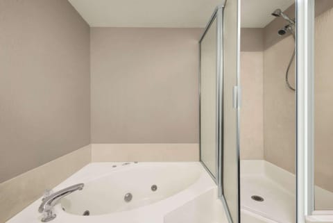 Baymont by Wyndham Washington Hotel in Indiana