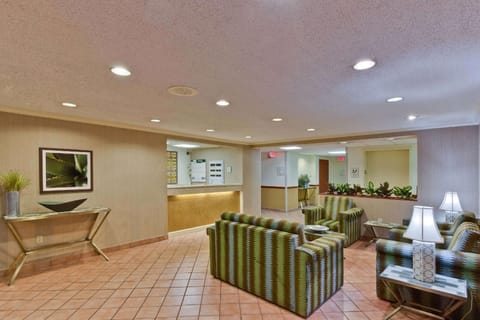 La Quinta Inn & Suites by Wyndham Lakeland East Hotel in Lakeland