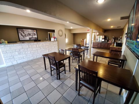 Super 8 By Wyndham Abilene North Hotel in Abilene