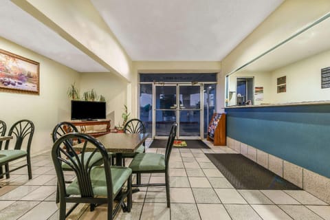 Super 8 By Wyndham Abilene North Hotel in Abilene