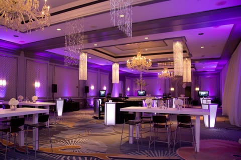 The Henry, Autograph Collection Hotel in Dearborn Heights