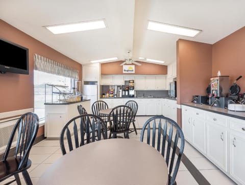 Days Inn by Wyndham Bryan College Station Hotel in College Station