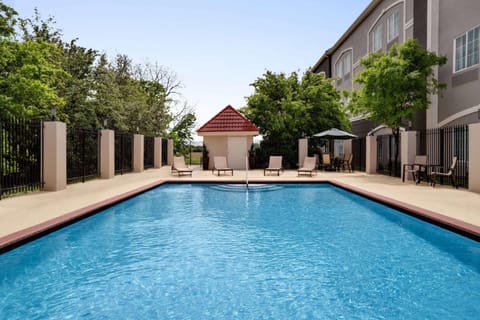 La Quinta Inn & Suites by Wyndham Stephenville Hotel in Stephenville