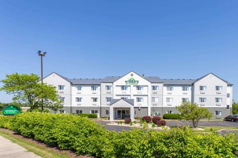 Wingate by Wyndham Gurnee Hotel in Gurnee
