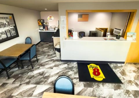 Super 8 By Wyndham Belle Fourche Sd Hotel in Black Hills