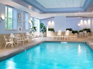 Chicago Marriott Suites O'Hare Hotel in Rosemont