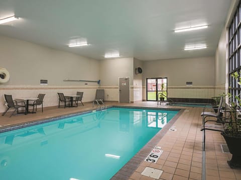 La Quinta Inn & Suites by Wyndham Minneapolis Northwest Hotel in Brooklyn Park