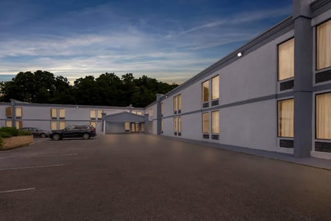 Econo Lodge Mt Hope - Beckley North Hotel in West Virginia