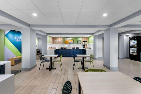 Spark by Hilton Calhoun Hotel in Calhoun